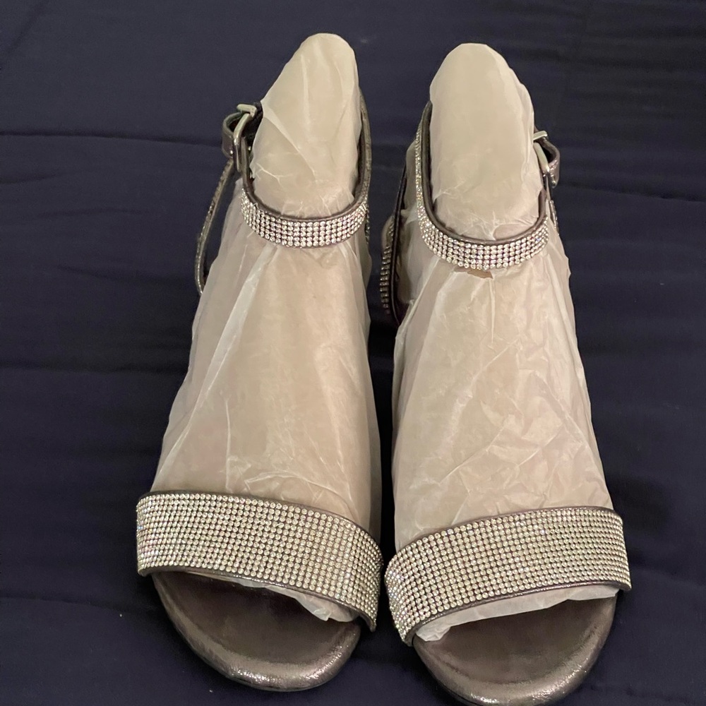 Alex Marie Size 7.5 Ankle Strap Evening Heels